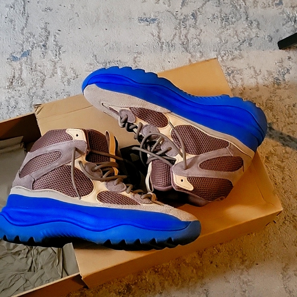 YEEZY Desert Boots